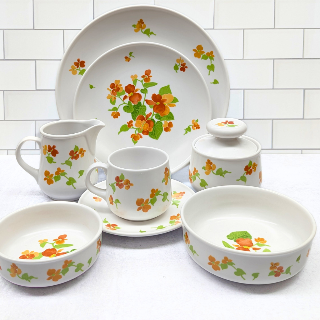 Noritake 18-Piece Dinnerware Set in Brown/Green/Orange　並行輸入品 Dinnerware Set Noritake Progression Noritake Sunnyside Progression